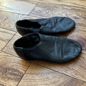 Black So Danca Jazz Shoes!